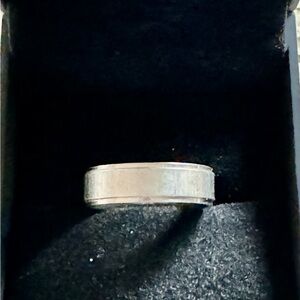 Men’s titanium wedding band